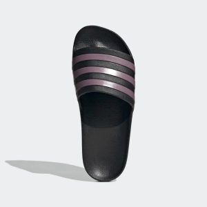 شبشب مزين بخطوط الماركة - Image 5